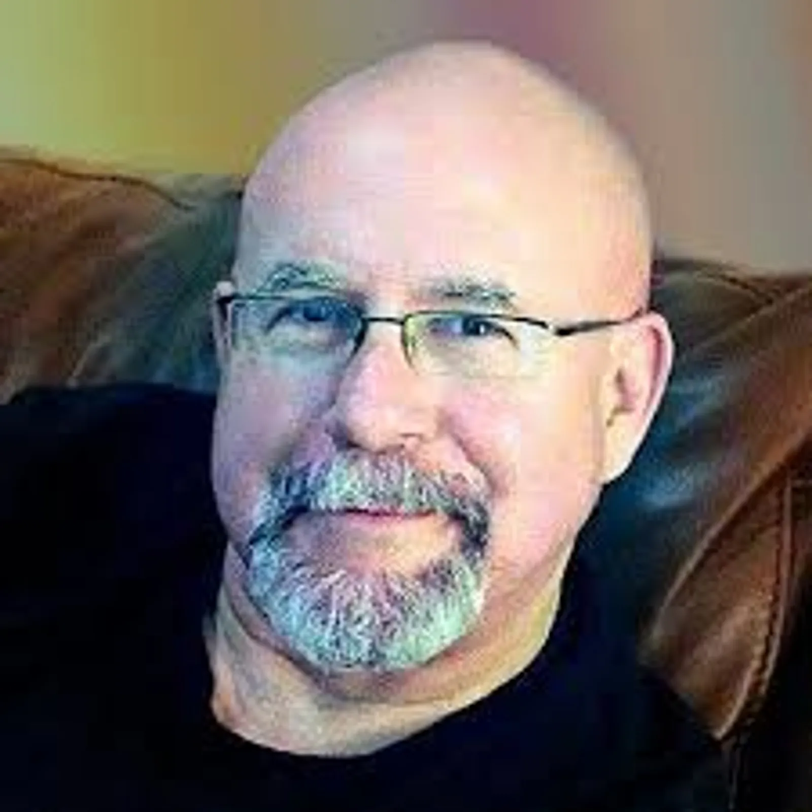 Gravir l'échelle de la conscience  Article de Paul Chefurka, informaticien et chercheur canadien, auteur du blog Approaching the Limits to Growth, site de référence sur l’effondrement global.  http://adrastia.org/