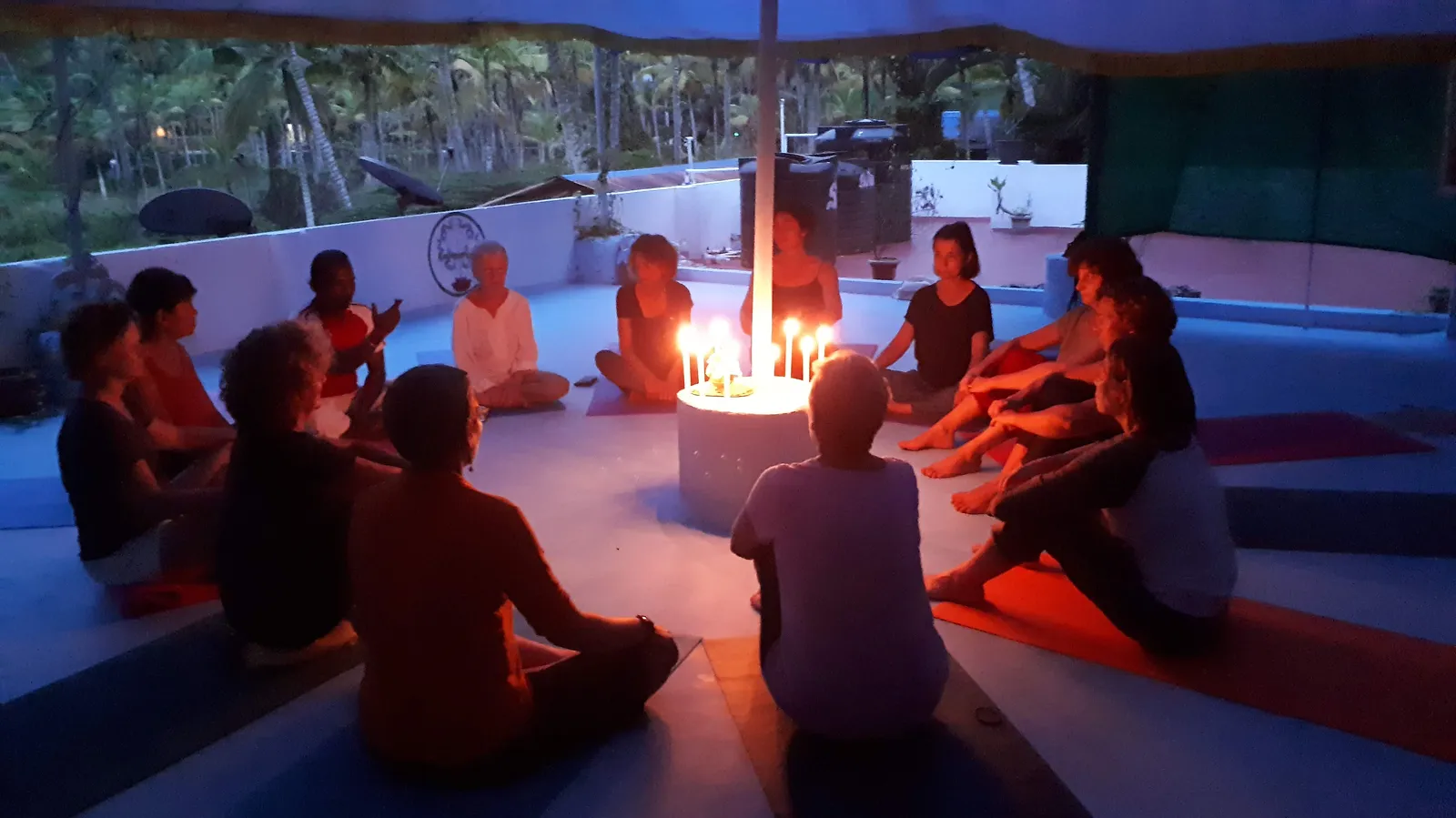 Pratique de Yoga en Inde, Voyage en Inde du sud, Ayurvéda, Massages ayurvédiques, Kerala