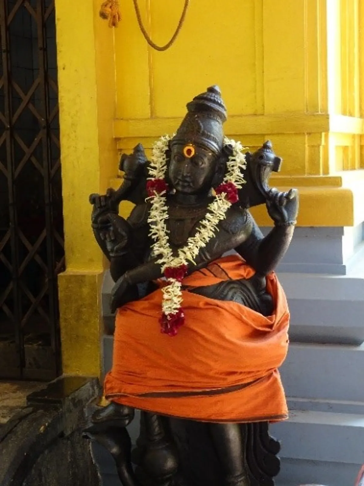 Ganesha, voyage en Inde, Kerala, Yoga en Inde, Ayurveda, Massages ayurvédiques.