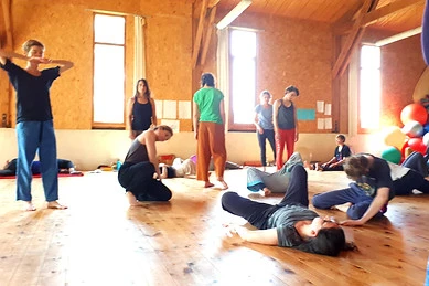 Ateliers corps, souffle, mouvement | Body-Mind Centering® | À Corps Libre | Nantes